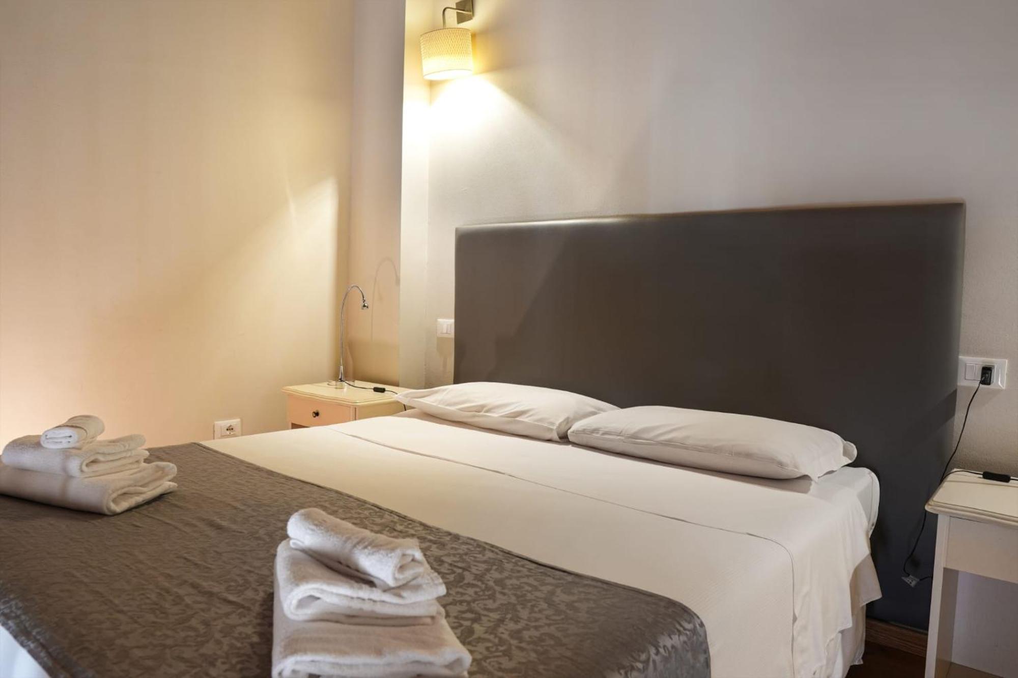 Honey Rooms Ferrara Exterior photo