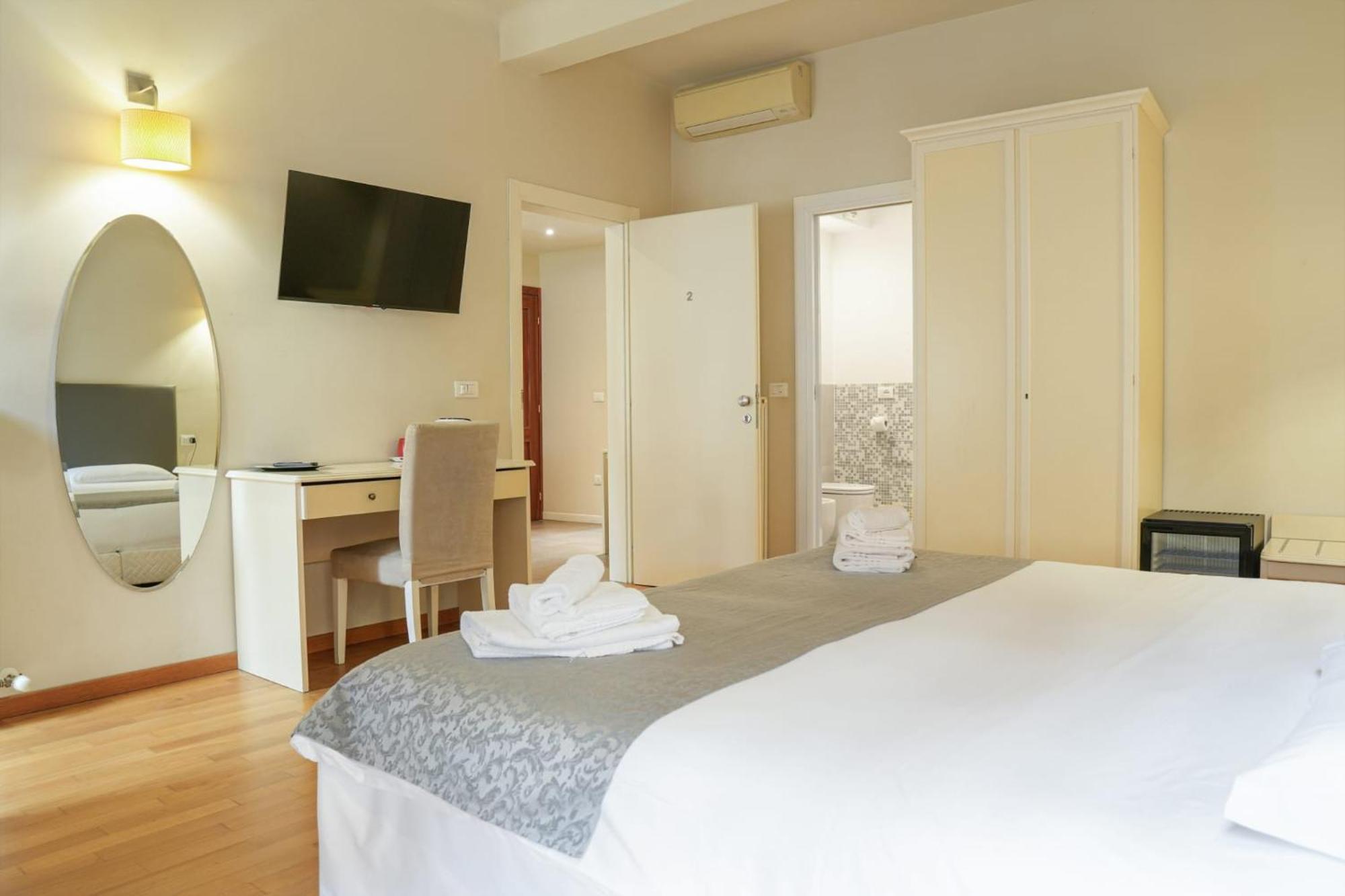 Honey Rooms Ferrara Exterior photo